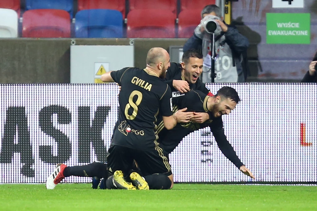 Walerian Gwilia, Igor Angulo i Jesus Jimenez, trzech najlepszych piłkarzy Górnika w meczu z Zagłębiem Walerian Gwilia, Igor Angulo i Jesus Jimenez, trzech najlepszych piłkarzy Górnika w meczu z Zagłębiem