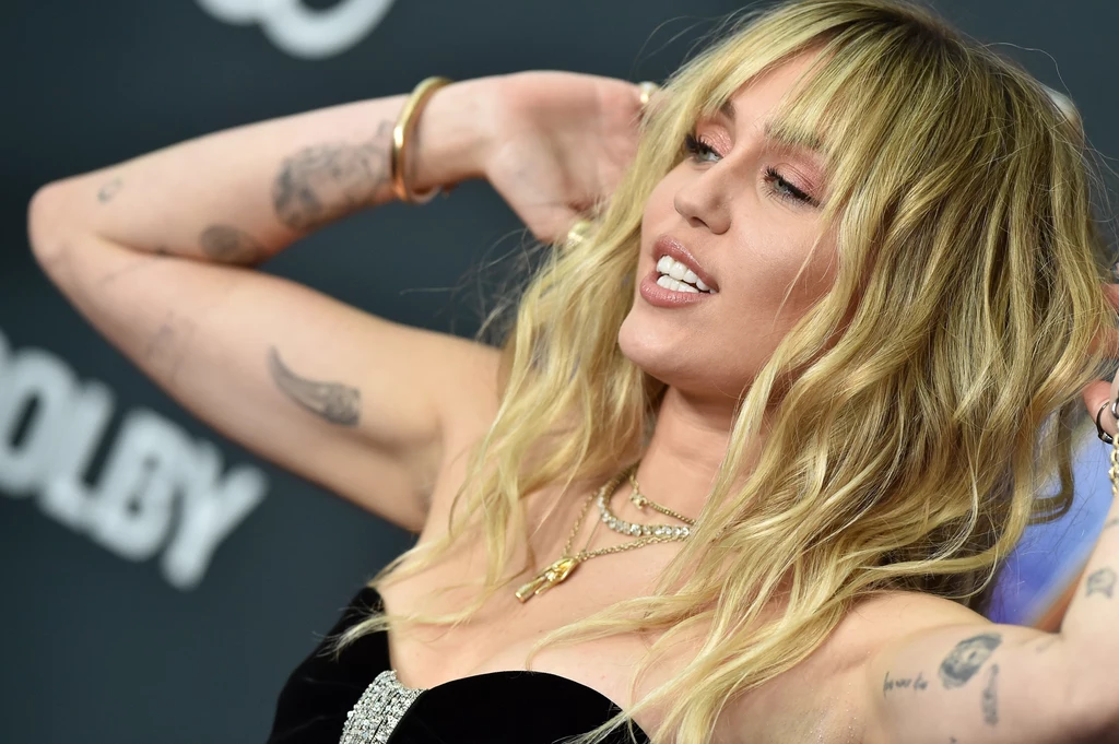 Miley Cyrus miała być jedną z gwiazd Woodstock 50 Miley Cyrus miała być jedną z gwiazd Woodstock 50