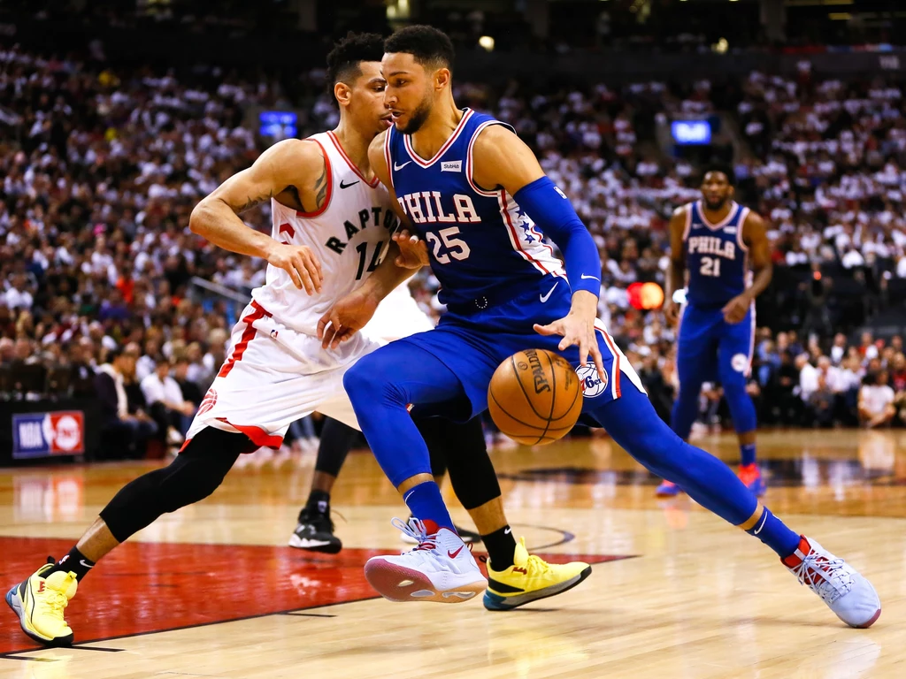 Ben Simmons (Philadelphia 76ers) kontra Danny GreenToronto Raptors Ben Simmons (Philadelphia 76ers) kontra Danny GreenToronto Raptors