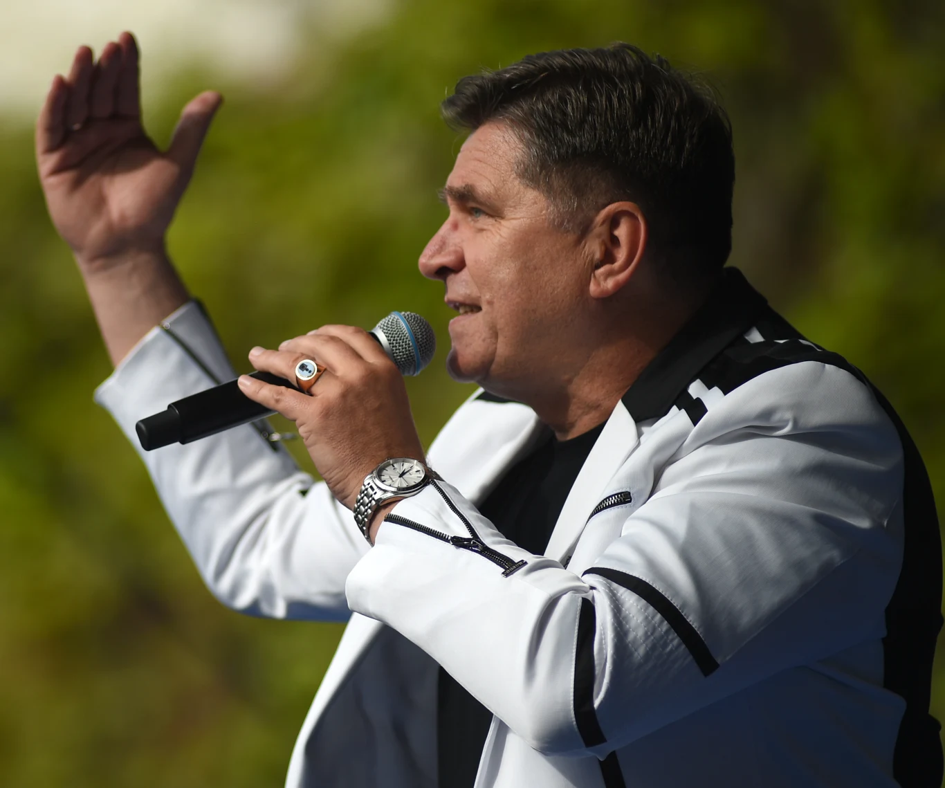 Dowodzona przez Sławomira Świerzyńskiego discopolowa grupa Bayer Full była gwiazdą Pikniku Patriotycznego w Pułtusku. Dowodzona przez Sławomira Świerzyńskiego discopolowa grupa Bayer Full była gwiazdą Pikniku Patriotycznego w Pułtusku.