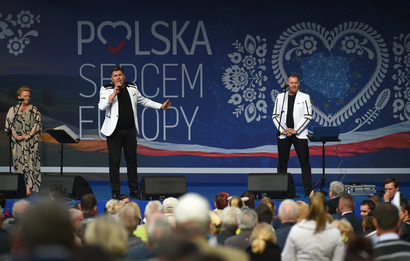 Za imprezą pod szyldem "Polska sercem Europy" stoi Prawo i Sprawiedliwość. Za imprezą pod szyldem "Polska sercem Europy" stoi Prawo i Sprawiedliwość.