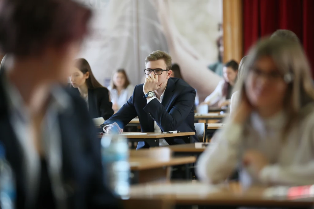 Maturzyści z I LO im T. Kościuszki w Gorzowie Wielkopolskim przed egzaminem maturalnym Maturzyści z I LO im T. Kościuszki w Gorzowie Wielkopolskim przed egzaminem maturalnym