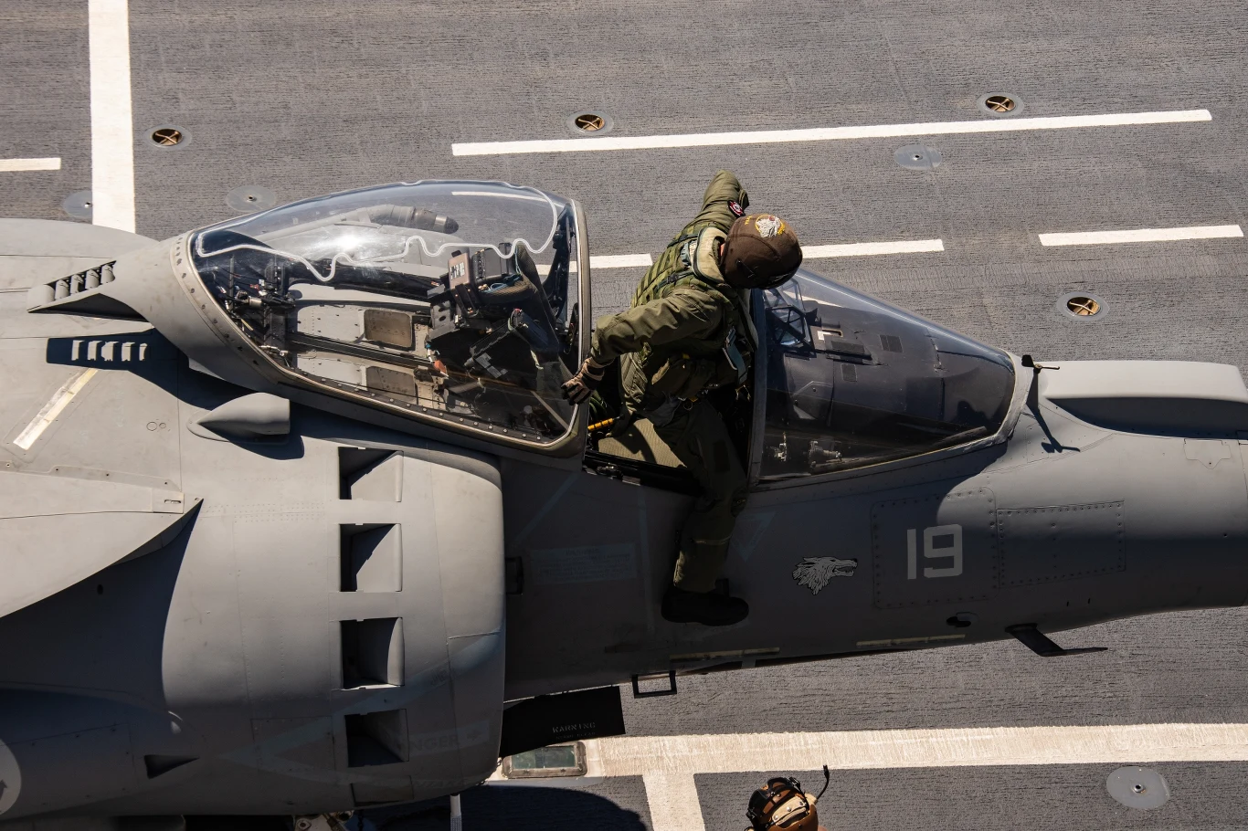 Harrier na pokładzie lotniskowca Giuseppe Garibaldi
