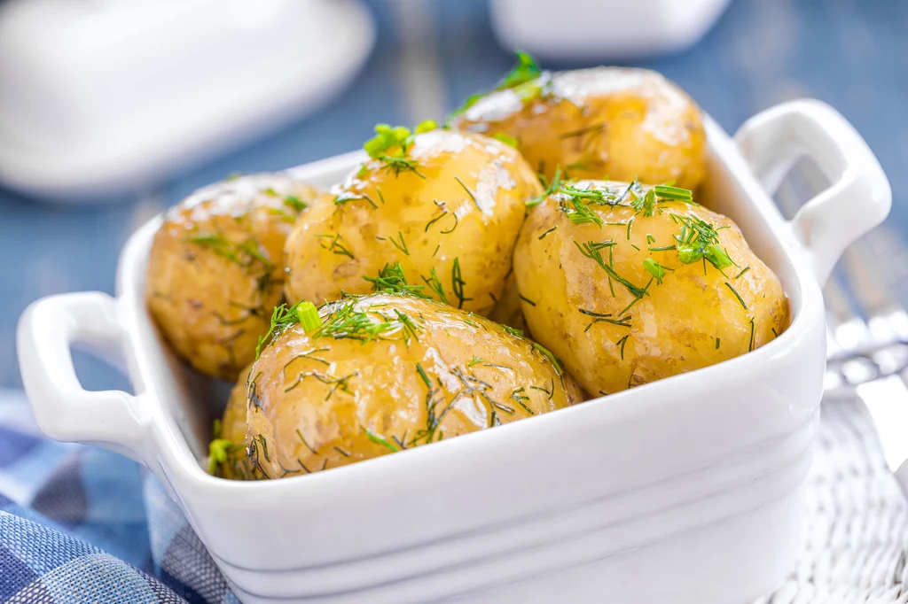 Młode ziemniaki można przygotować na wiele sposobów