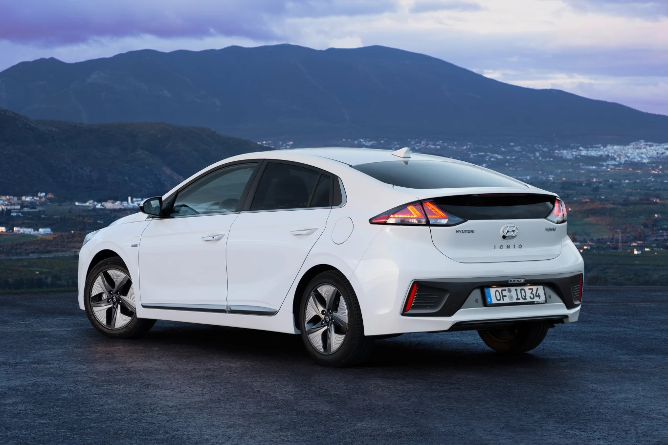 Hyundai Ioniq Hyundai Ioniq