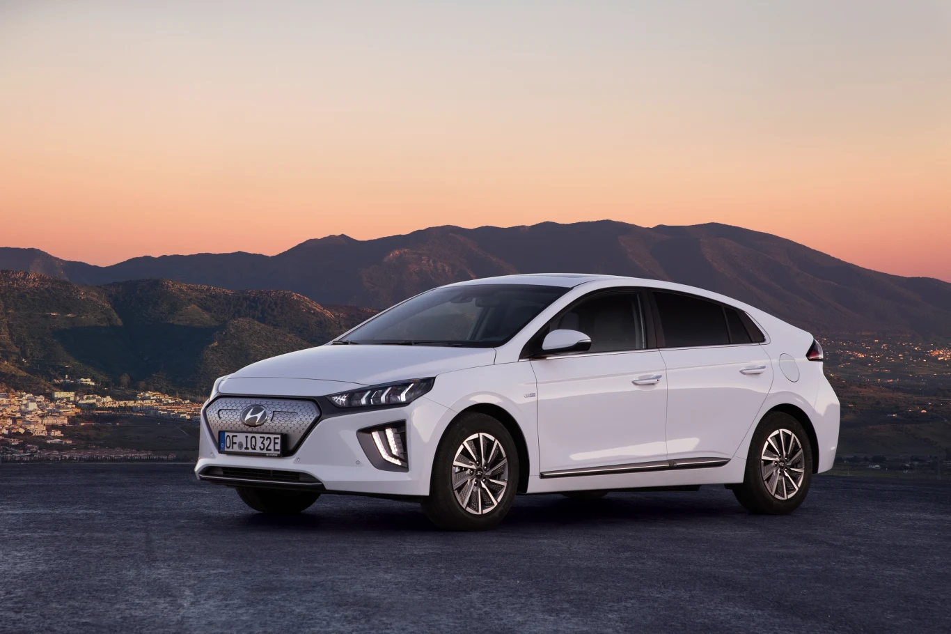 Hyundai Ioniq Hyundai Ioniq