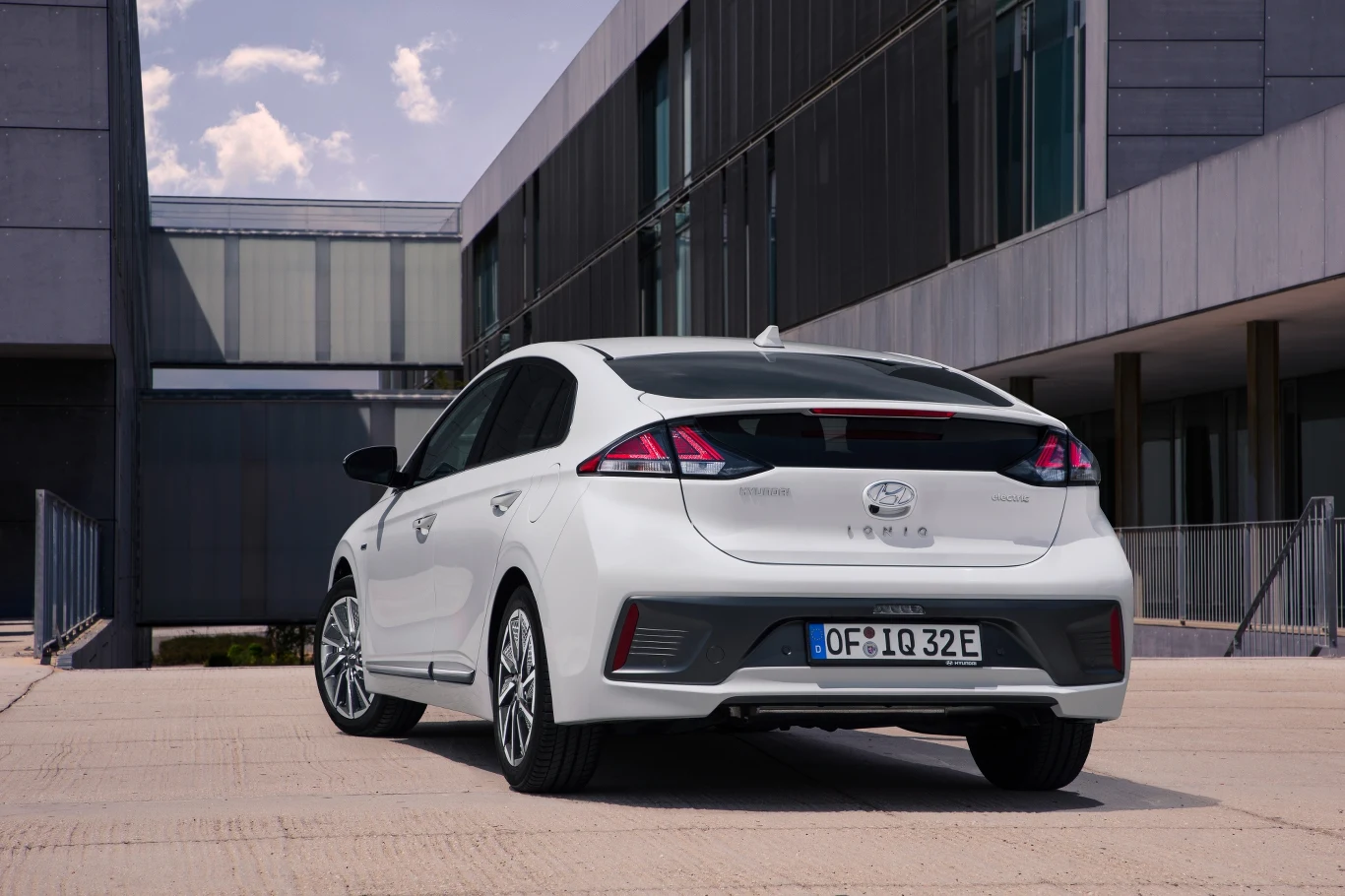 Hyundai Ioniq Hyundai Ioniq