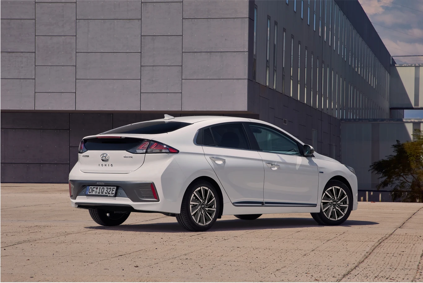 Hyundai Ioniq Hyundai Ioniq