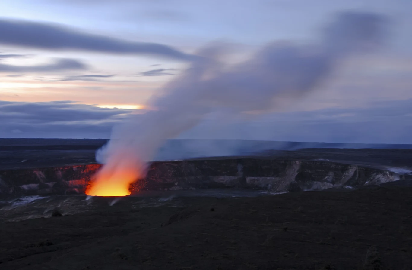 Kilauea to najbardziej aktywny wulkan na świecie Kilauea to najbardziej aktywny wulkan na świecie