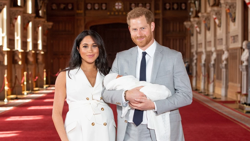 Księżna Meghan i książę Harry wraz z synkiem 