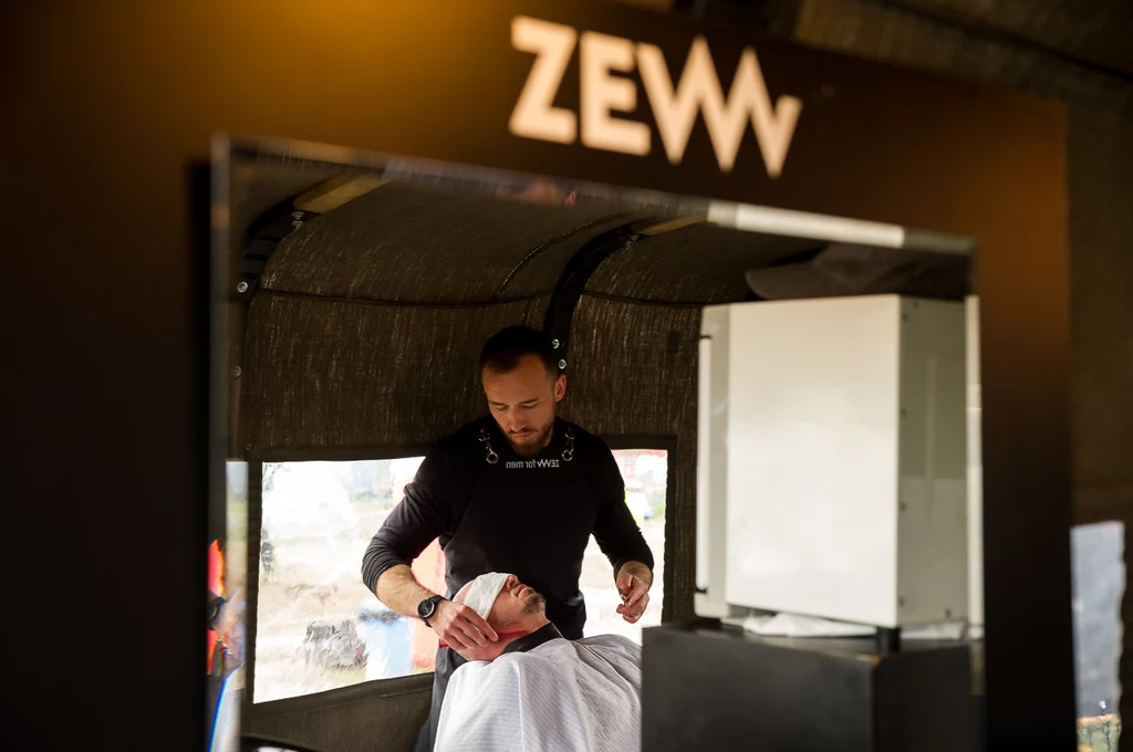 Na festiwalu pojawił się barberowóz ZEW for men