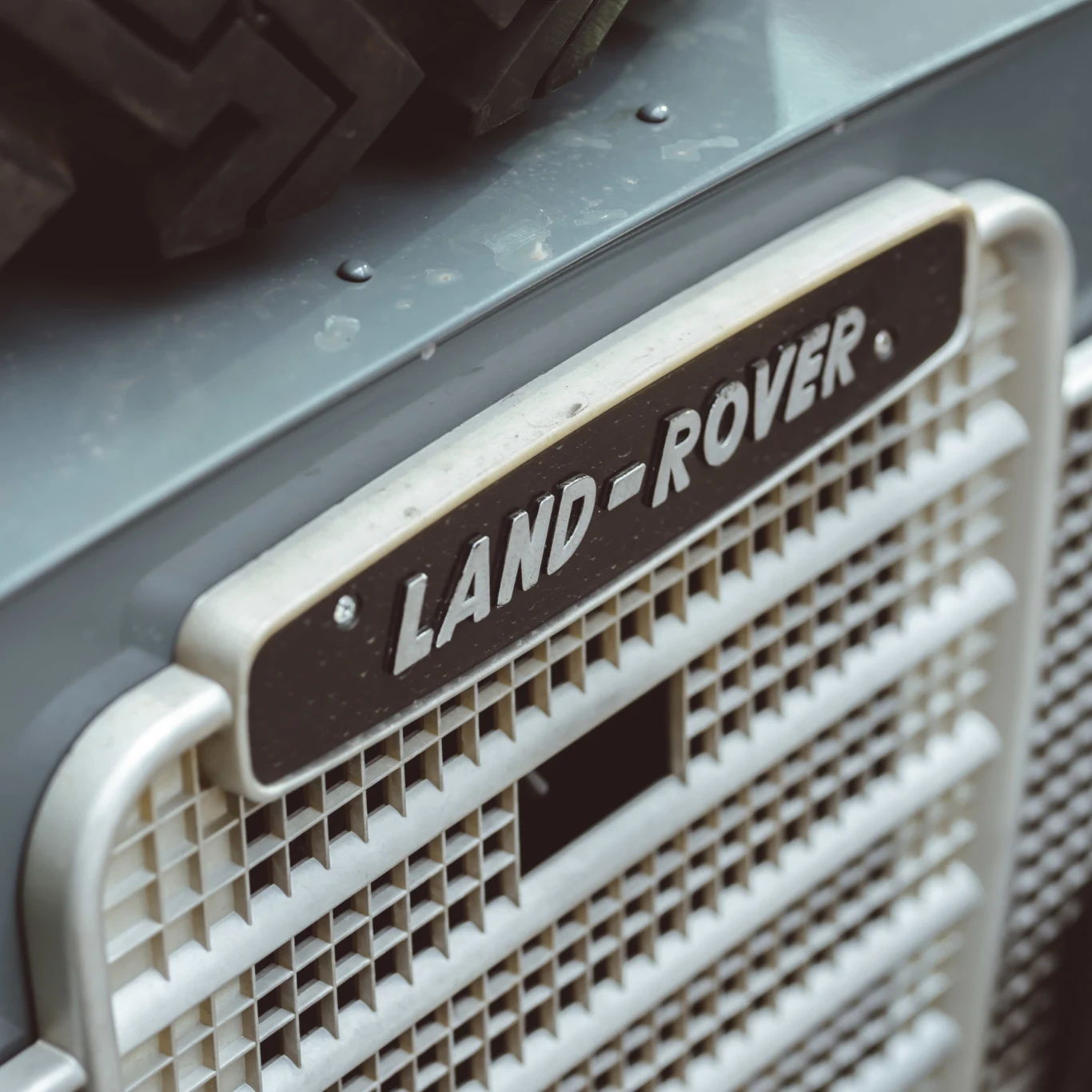 Land rover defender series III od Brooklyn Coachworks