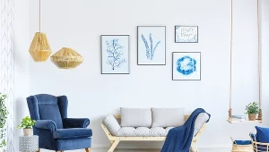 Ten kolor "chłodzi", jak żaden inny. Na lato kup dodatki do mieszkania w tym odcieniu