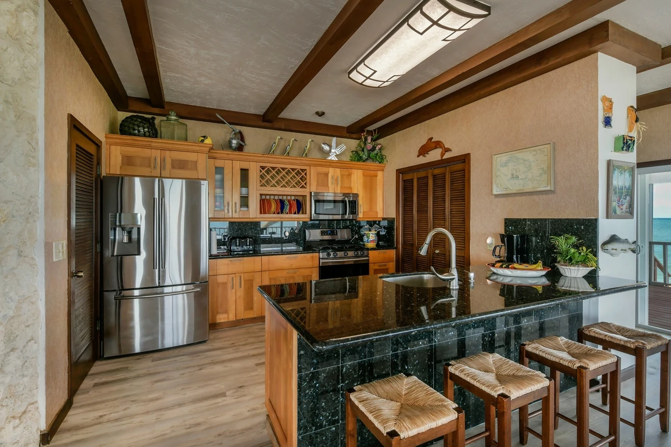 East Sister Rock - pół hektara raju