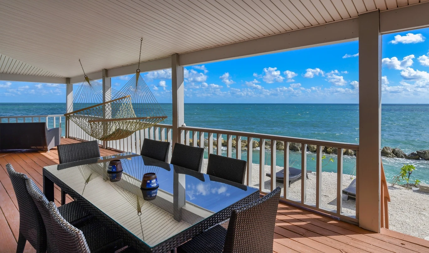 East Sister Rock - pół hektara raju