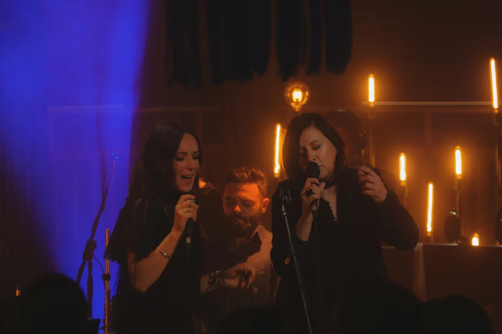 Kasia Kowalska i Edyta Bartosiewicz podczas koncertu "MTV Unplugged"