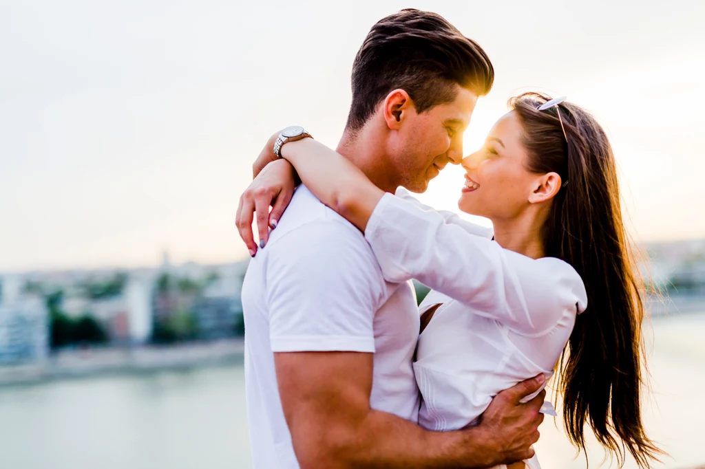 Przytulanie może zdziałać cuda w komunikacji, zwłaszcza w związku