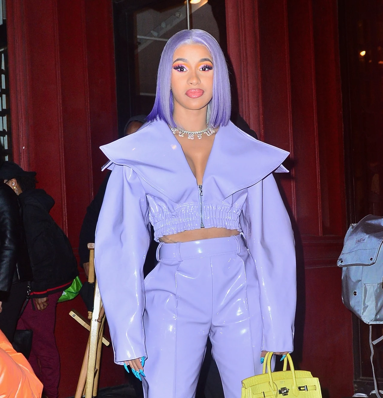Cardi B bierze udział w największych festiwalach muzycznych (m.in. Coachelli) i zdobywa nagrody. Nic dziwnego, że często gości w programach telewizyjnych. Cardi B bierze udział w największych festiwalach muzycznych (m.in. Coachelli) i zdobywa nagrody. Nic dziwnego, że często gości w programach telewizyjnych.