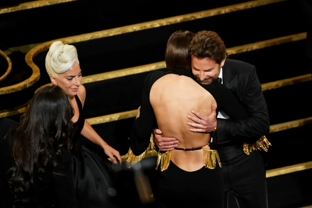 Bradley Cooper i Irina Shayk na Oscarach Bradley Cooper i Irina Shayk na Oscarach