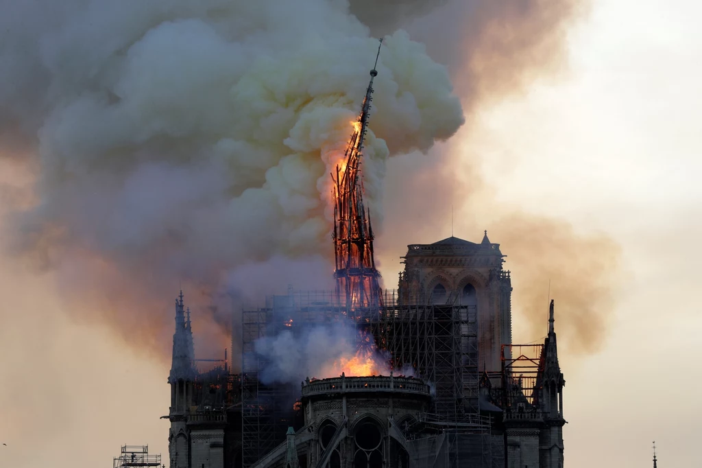 Pożar katedry Notre Dame uwolnił wysokie stężenie toksycznego ołowiu do atmosfery