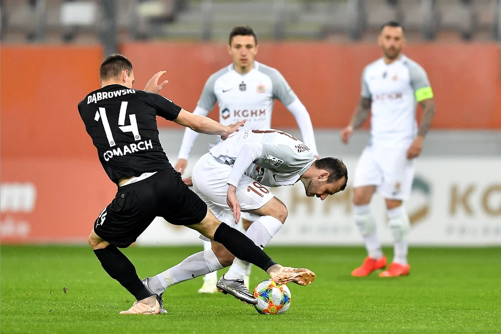 Mecz w Lubinie rozstrzygnął się dopiero w doliczonym czasie gry Mecz w Lubinie rozstrzygnął się dopiero w doliczonym czasie gry