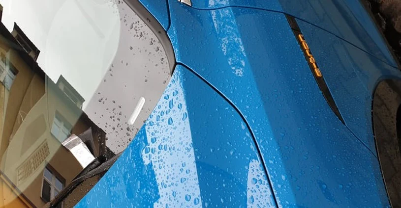 Nasze testowe Audi e-tron, a za wycieraczką kwitek z karą za brak opłaty za parkowanie w strefie Nasze testowe Audi e-tron, a za wycieraczką kwitek z karą za brak opłaty za parkowanie w strefie