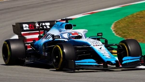 George Russell na torze w Barcelonie