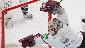 Łotewski bramkarz Elvis Merzlikins nie uratował zespołu w meczu z Czechami