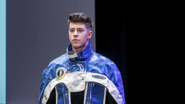 W roku 2019 wziął udział w Cracow Fashion Week 2019. Jako model wystąpił w kilku pokazach, min. dla Anny Nowak Curyło, której kolekcja „Identity” wygrała bezapelacyjnie konkurs Cracow Fashion Awards, zdobywając nagrody Kolekcji Roku oraz Kolekcji Mediów. 