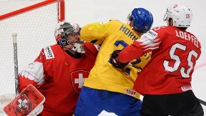 Reto Berra w szwajcarskiej bramce podczas meczu ze Szwecją