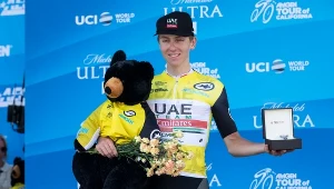 Tadej Pogacar triumfuje