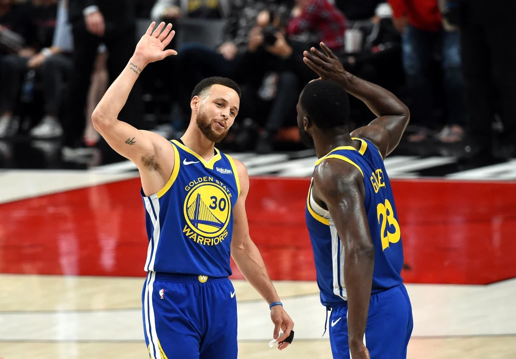 Stephen Curry (z lewej) i Draymond Green Stephen Curry (z lewej) i Draymond Green
