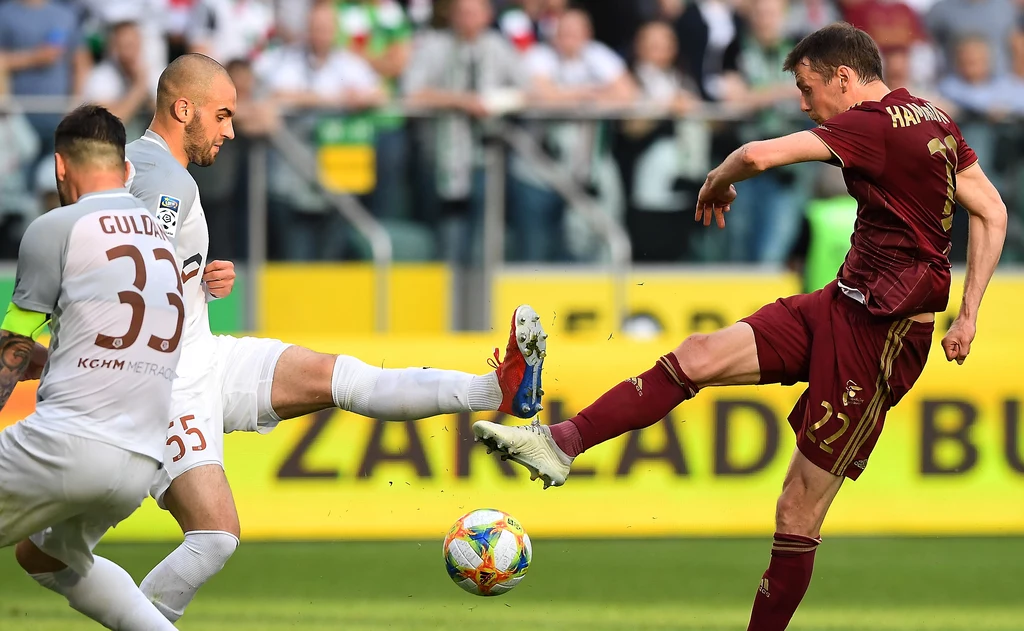 Legia Warszawa straciła koronę mistrza Polski w sezonie 2018/19 Legia Warszawa straciła koronę mistrza Polski w sezonie 2018/19