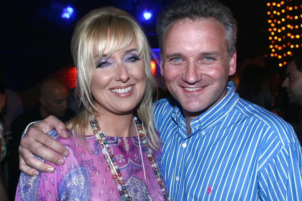 To zdjęcie pochodzi z 2007 roku. Agata Młynarska była wtedy miłośniczką Jarosława Kreta i... filetowych cieni do powiek. Szczęśliwie dla dziennikarki, obie fascynacje ma już za sobą. Porzuciła pstrokate stylizacje, nadmiar biżuterii i fryzury, które dodawały jej lat. Po długich poszukiwaniach znalazła stabilizację w życiu osobistym i swój styl. Wygląda po prostu świetnie! To zdjęcie pochodzi z 2007 roku. Agata Młynarska była wtedy miłośniczką Jarosława Kreta i... filetowych cieni do powiek. Szczęśliwie dla dziennikarki, obie fascynacje ma już za sobą. Porzuciła pstrokate stylizacje, nadmiar biżuterii i fryzury, które dodawały jej lat. Po długich poszukiwaniach znalazła stabilizację w życiu osobistym i swój styl. Wygląda po prostu świetnie!