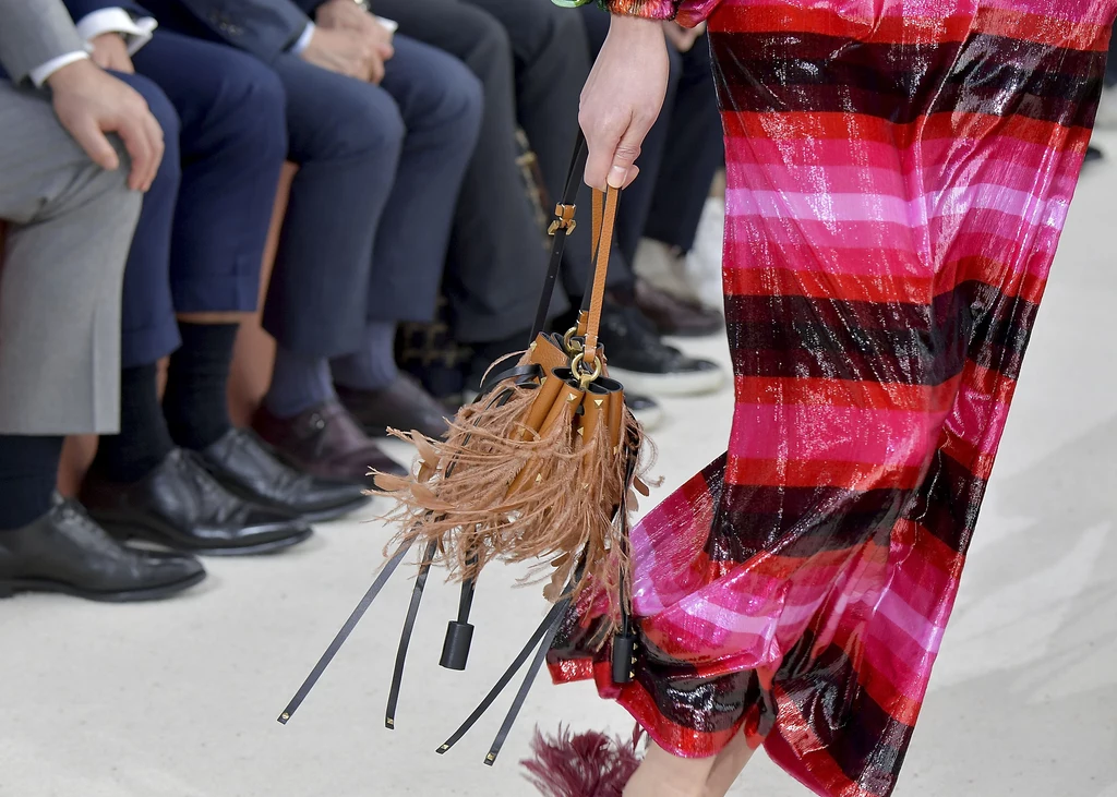 Kolekcja torebek Valentino wiosna/ lato 2019. Paris Fashion Week Kolekcja torebek Valentino wiosna/ lato 2019. Paris Fashion Week