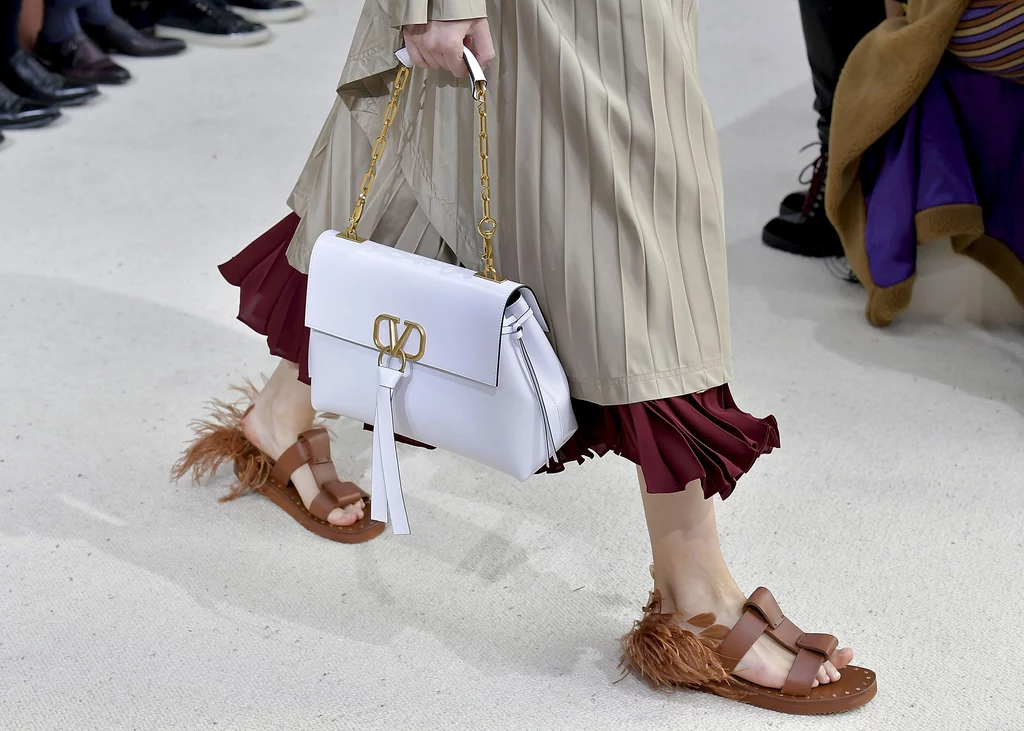Kolekcja torebek Valentino wiosna/ lato 2019. Paris Fashion Week Kolekcja torebek Valentino wiosna/ lato 2019. Paris Fashion Week