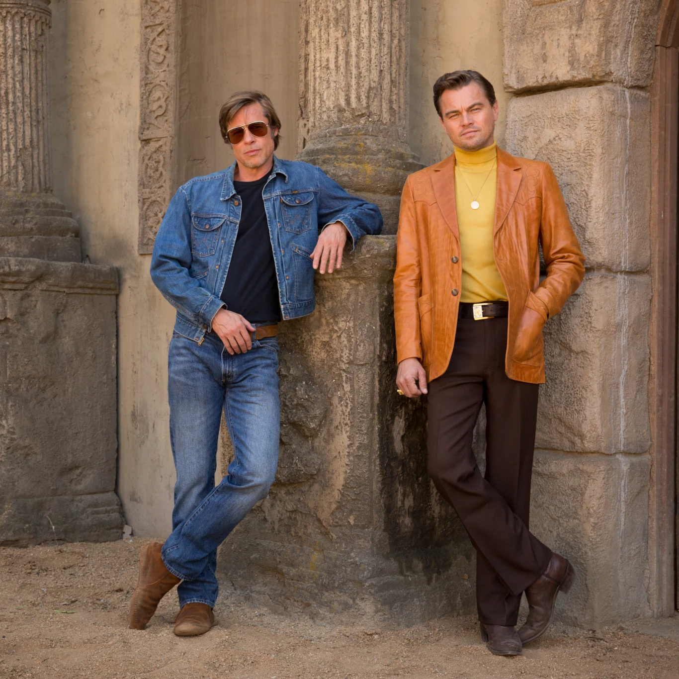 Brad Pitt i Leonardo DiCaprio w scenie z filmu "Pewnego razu w... Hollywood"