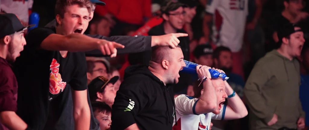 Trybuny kibiców podczas meczu Faze Clan na turnieju Call of Duty World League Championship w Ohio