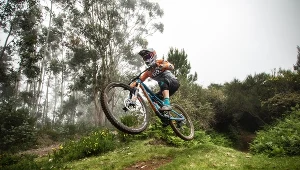 Katarzyna Burek na rowerowej trasie