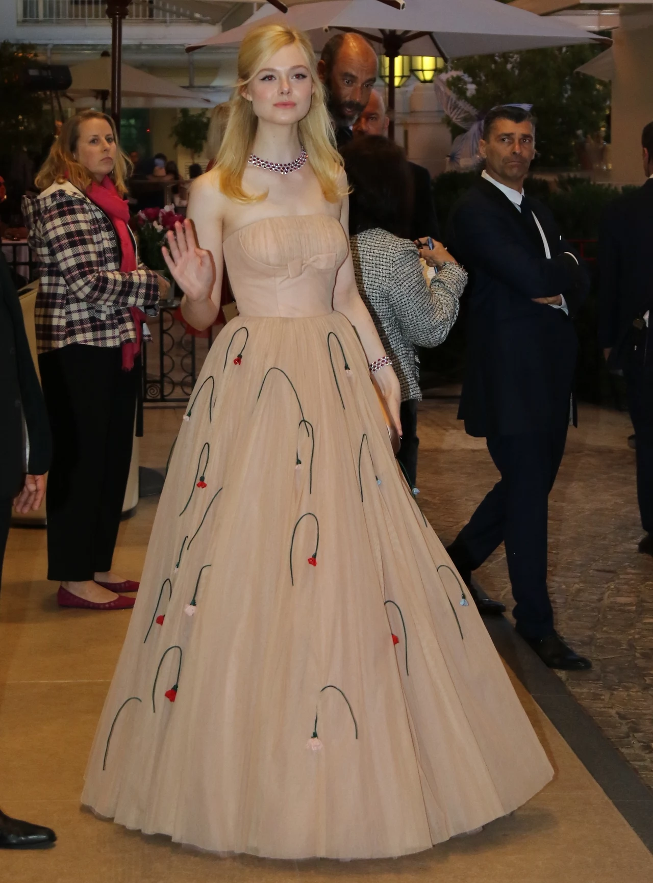 Elle Fanning na festiwalu w Cannes, fot. Pierre Teyssot / SplashNews.com/East News Elle Fanning na festiwalu w Cannes, fot. Pierre Teyssot / SplashNews.com/East News