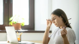 Wyjaśniamy, kiedy najlepiej przyjmować magnez - rano czy wieczorem