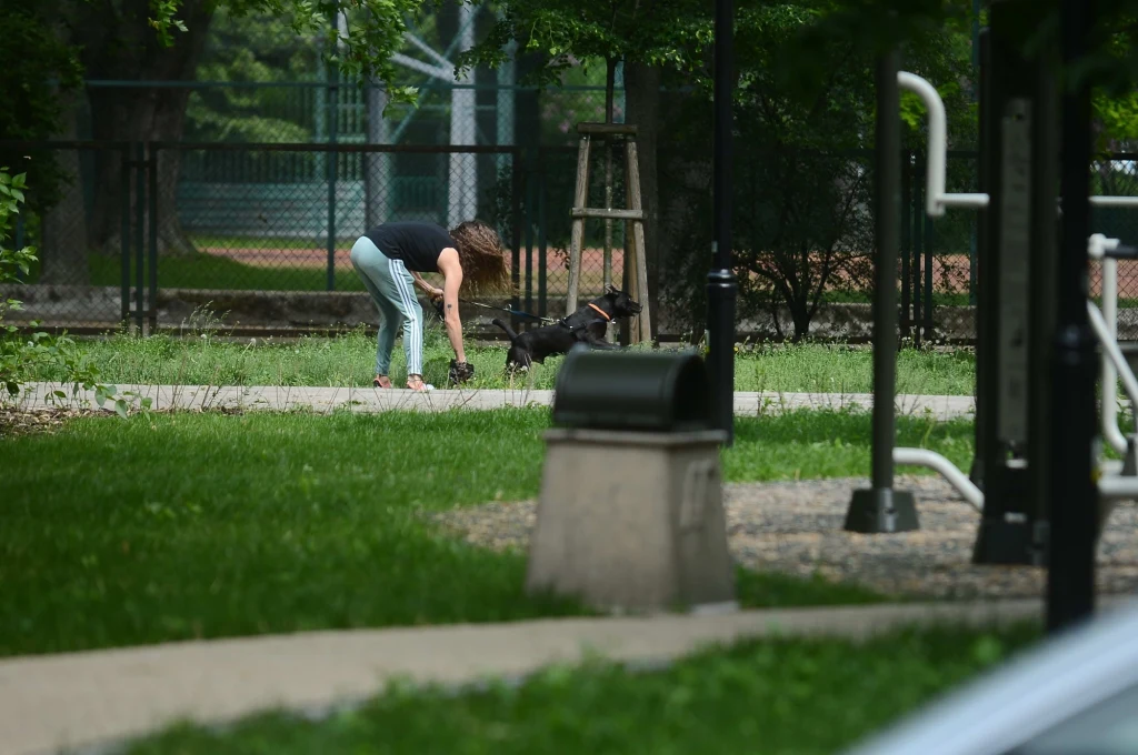 Michał Szpak z psem Michał Szpak z psem