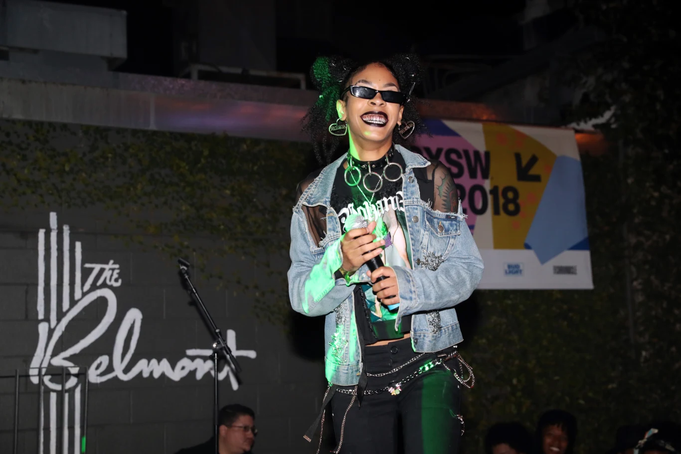 Dba o swoje interesy ciężko pracując, a kolejne mixtape'y wypuszcza we własnej wytwórni Sugar Trap. Raczej nie szuka intratnych kooperacji, które przysporzyłyby jej sławy, nie bawi się też w "pyskówki" z gwiazdami, szokowanie i usilne zwracanie uwagi w mediach społecznościowych. 