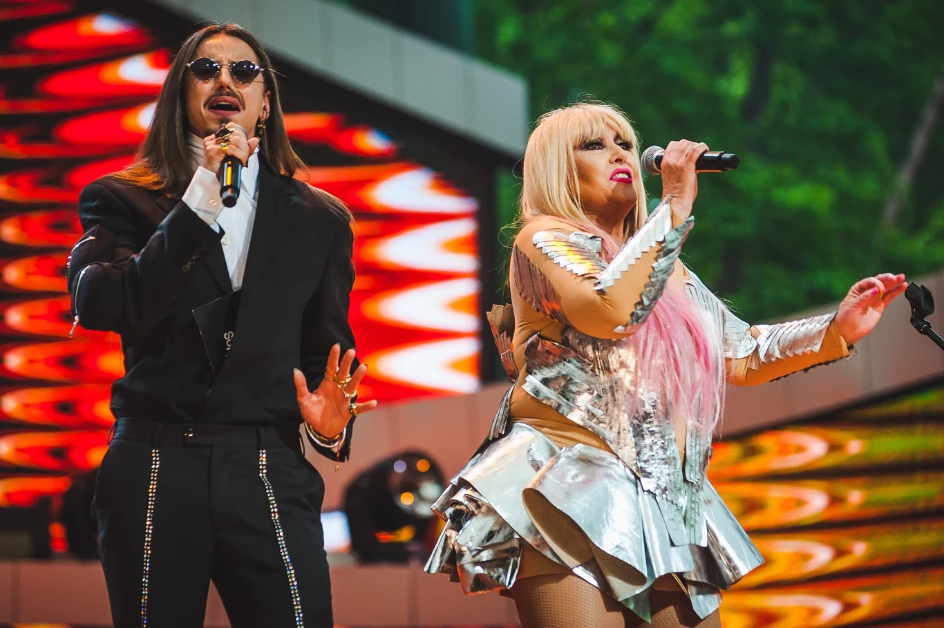 24 maja 2019 roku wystartował Polsat SuperHit Festiwal. Kto wystąpił na scenie podczas Koncertu Platynowego? Zobaczcie zdjęcia. Michał Szpak i Maryla Rodowicz