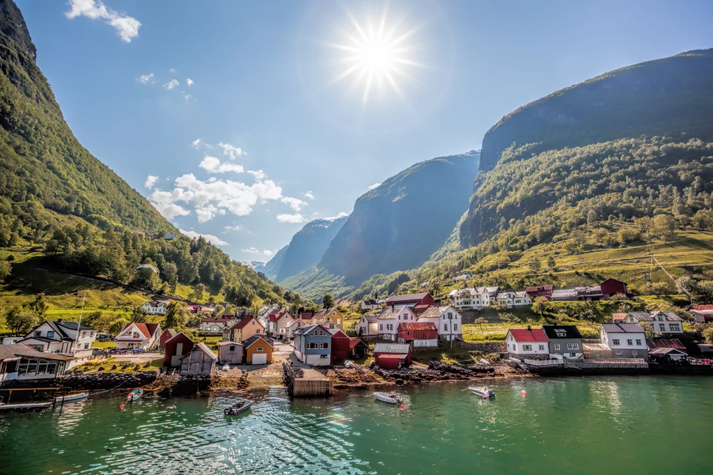 Wioska Undredal nad malowniczym Sognefjordem