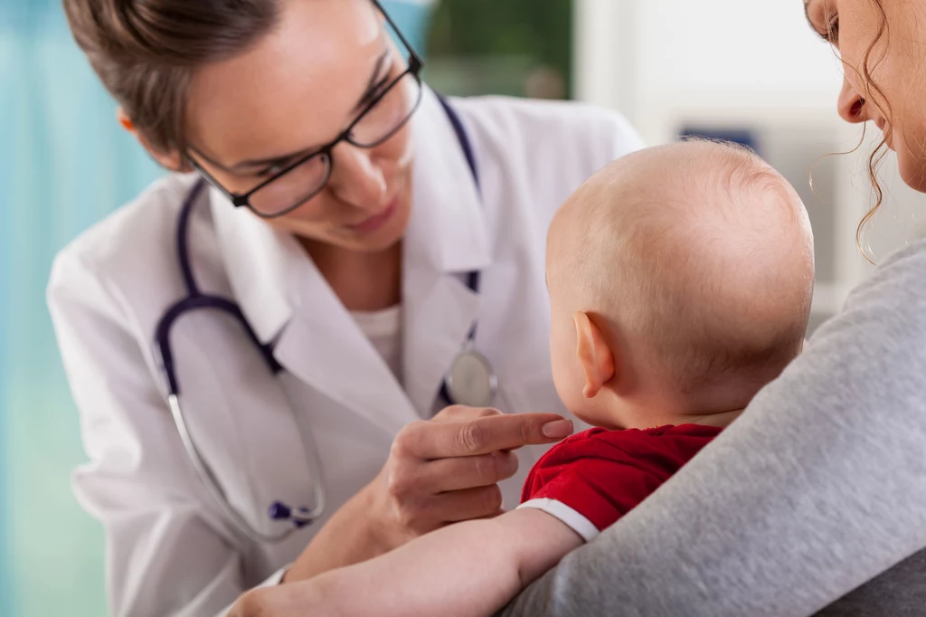 Wybierając się na wczasy z małym dzieckiem, dobrze jest wcześniej umówić się na wizytę u pediatry