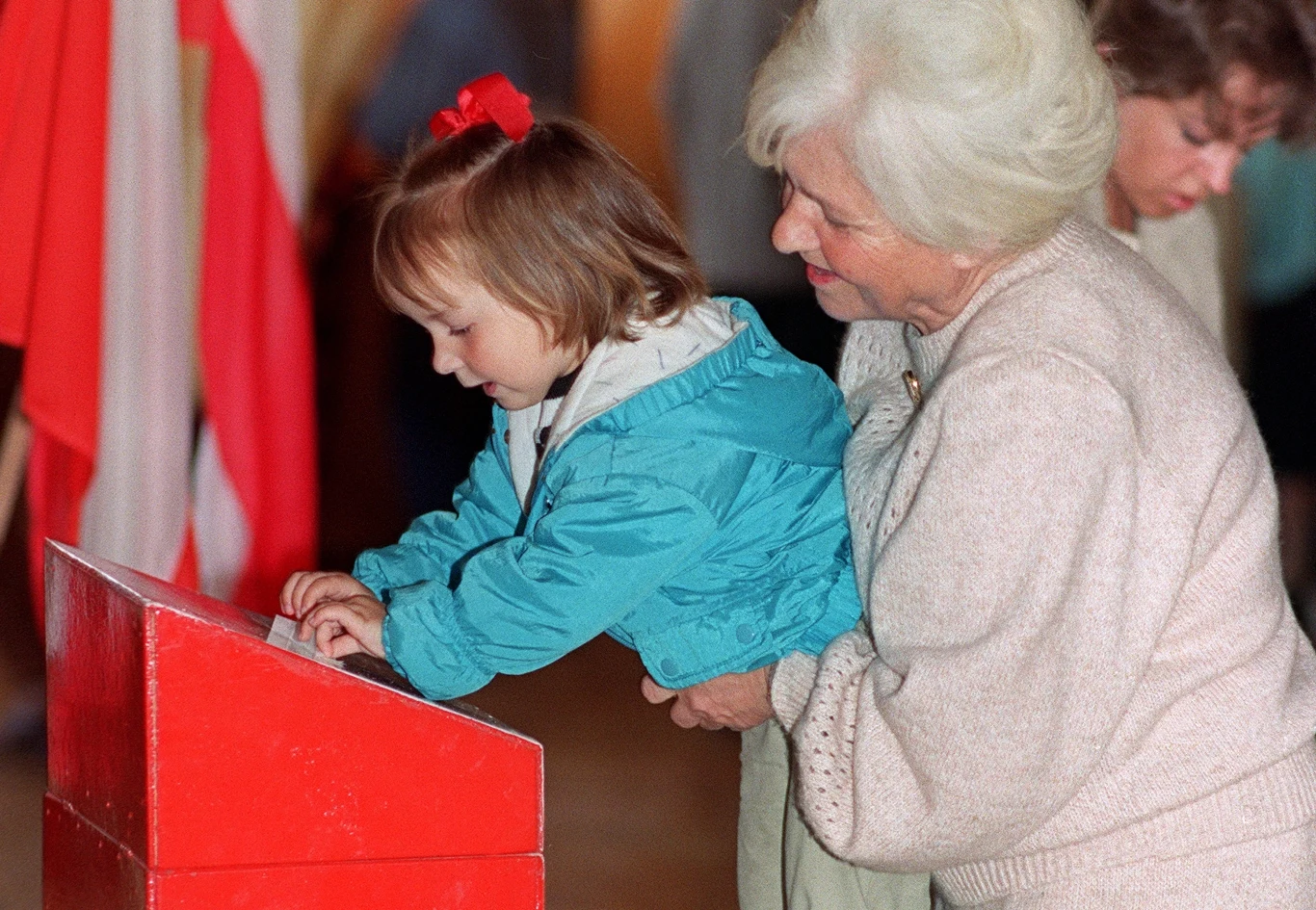 Wybory 4 czerwca 1989 r. doprowadziły do ostatecznego upadku władzy socjalistycznej Wybory 4 czerwca 1989 r. doprowadziły do ostatecznego upadku władzy socjalistycznej