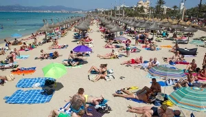 Mieszkańcy Majorki protestują przeciwko zagranicznym turystom. Narzekają na coraz droższe nieruchomości 