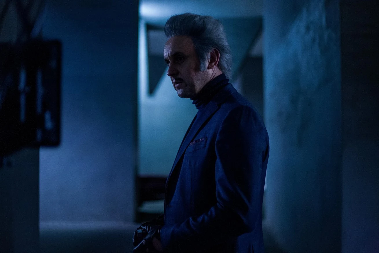 Adam Woronowicz w scenie z filmu "Ja teraz kłamię"