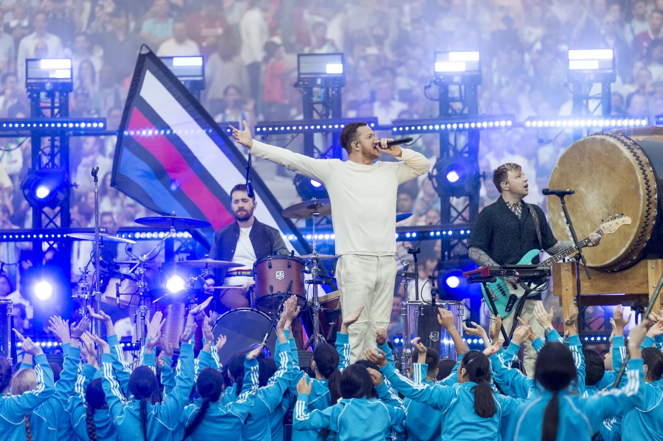 Zobacz zdjęcia z występu grupy Imagine Dragons przed finałem piłkarskiej Ligi Mistrzów Zobacz zdjęcia z występu grupy Imagine Dragons przed finałem piłkarskiej Ligi Mistrzów